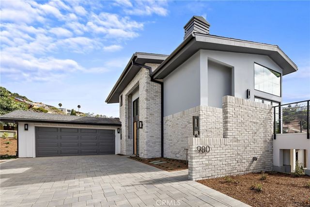 980 Meadowlark Lane, Laguna Beach, CA 92651