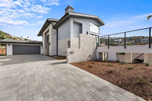 980 Meadowlark Lane, Laguna Beach, CA 92651
