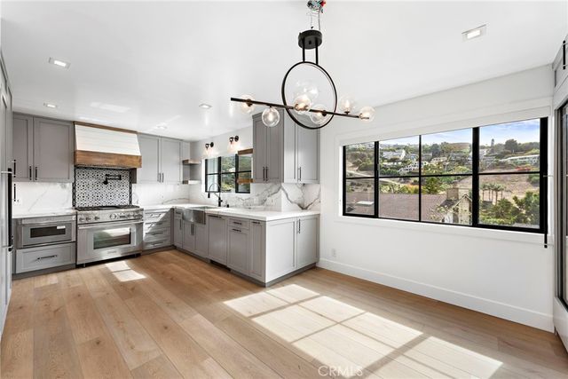 980 Meadowlark Lane, Laguna Beach, CA 92651