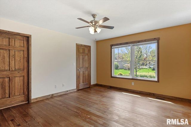 1510 W GLENN Avenue, Springfield, IL 62704
