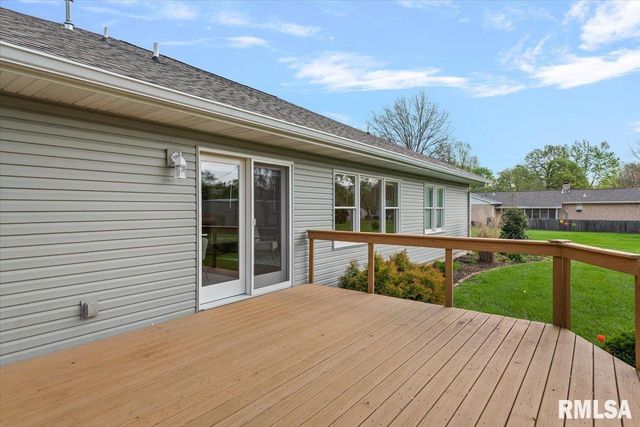1510 W GLENN Avenue, Springfield, IL 62704