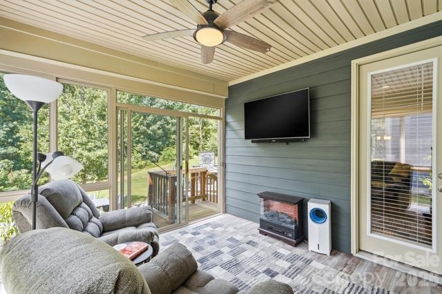 561 Sandbar Point, Clover, SC 29710