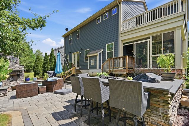561 Sandbar Point, Clover, SC 29710