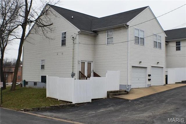 7019 Heege Road A, St Louis, MO 63123