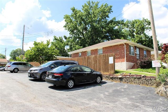 7019 Heege Road A, St Louis, MO 63123