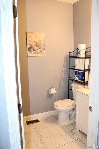 7019 Heege Road A, St Louis, MO 63123