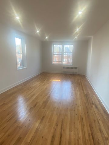 6565 Wetherole St Apt 6S, New York City, NY 11374
