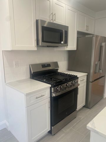 6565 Wetherole St Apt 6S, New York City, NY 11374