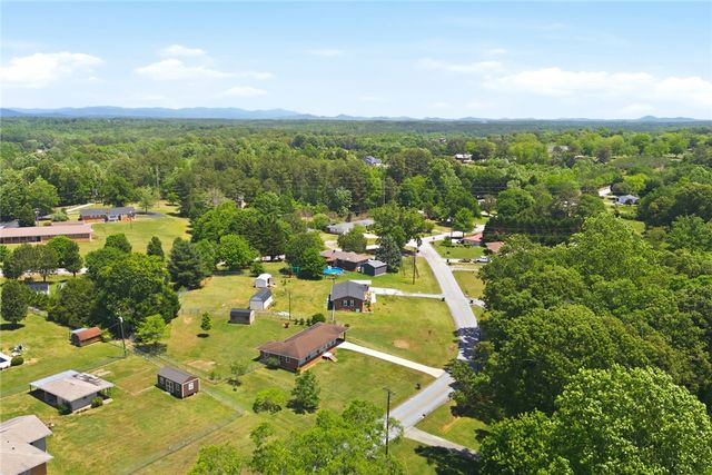 101 Mountain View Drive, Walhalla, SC 29691