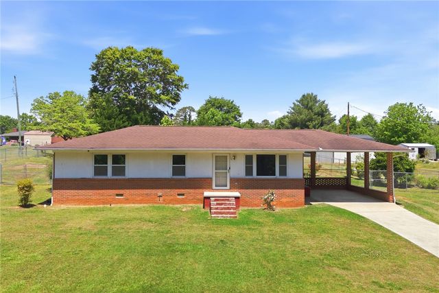 101 Mountain View Drive, Walhalla, SC 29691