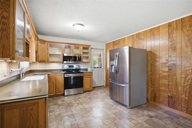 101 Mountain View Drive, Walhalla, SC 29691