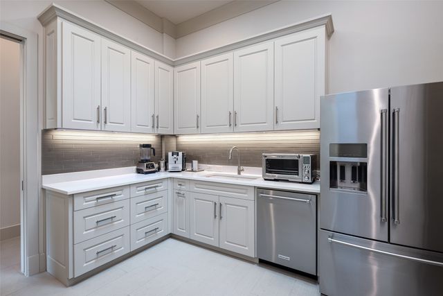4611 Bobbitt Drive, Dallas, TX 75229
