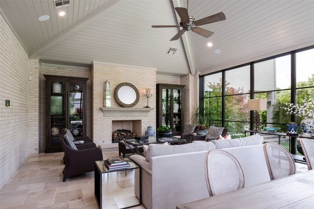 4611 Bobbitt Drive, Dallas, TX 75229