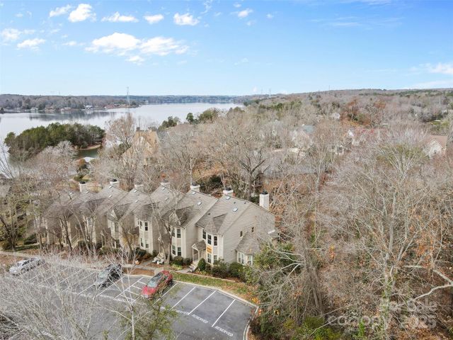 13820 Queens Harbor Road G, Charlotte, NC 28278