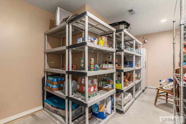 492 Oaktrail Drive, Chubbuck, ID 83202