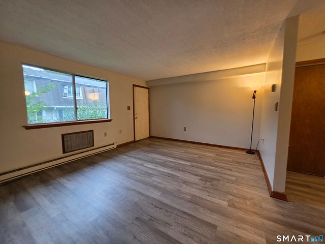1568 Meriden Road 4C, Waterbury, CT 06705