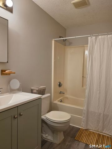 1568 Meriden Road 4C, Waterbury, CT 06705