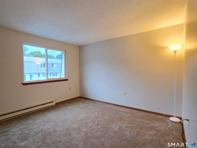 1568 Meriden Road 4C, Waterbury, CT 06705