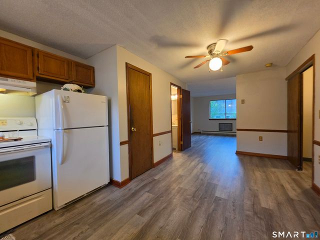 1568 Meriden Road 4C, Waterbury, CT 06705