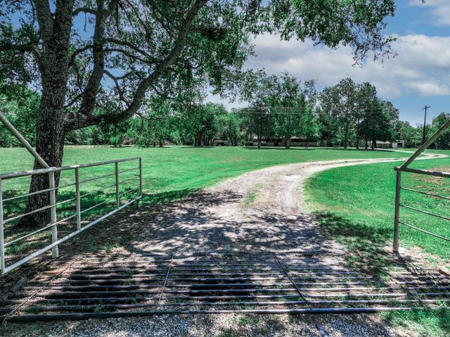 2341 FM 2649, Lone Oak, TX 75453