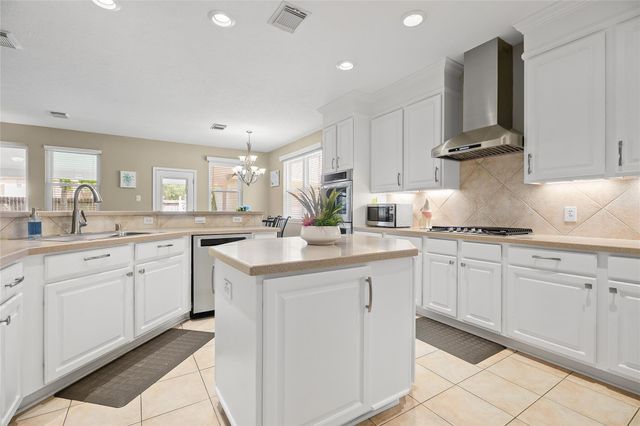 606 Biscayne Bend Lane, League City, TX 77573