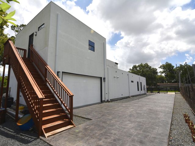 2438 Walcott Lane, Houston, TX 77088