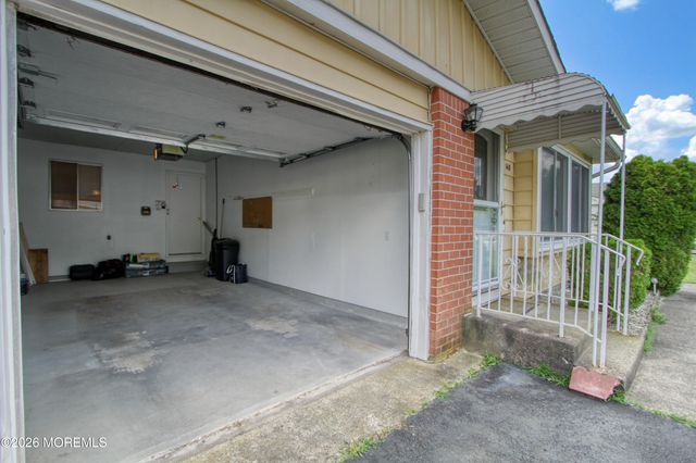 14 Monmouth Lane B, Whiting, NJ 08759