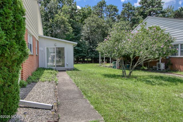 14 Monmouth Lane B, Whiting, NJ 08759