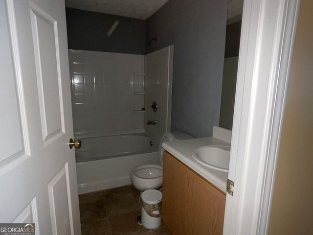 1203 Par Three Way, Lithonia, GA 30038