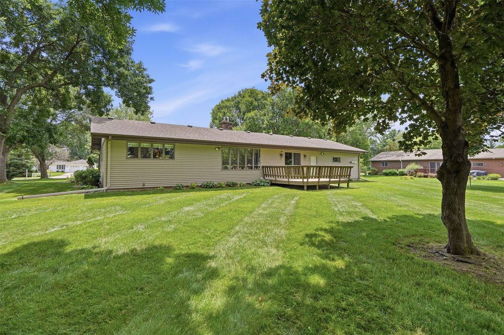 Image 38 of property listing at 2728 E Deblene Lane, Eau Claire, WI 54703
