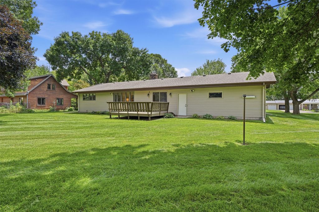 Image 41 of property listing at 2728 E Deblene Lane, Eau Claire, WI 54703
