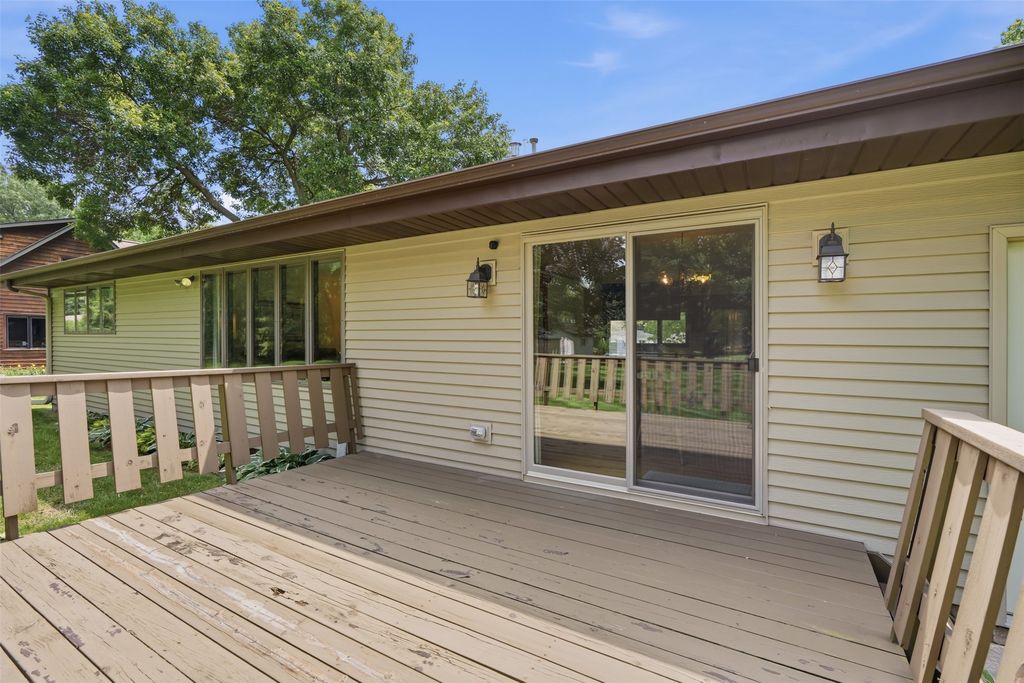 Image 43 of property listing at 2728 E Deblene Lane, Eau Claire, WI 54703
