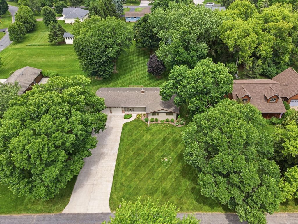 Image 48 of property listing at 2728 E Deblene Lane, Eau Claire, WI 54703