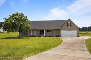523 Redberry Court, Grimesland, NC 27837