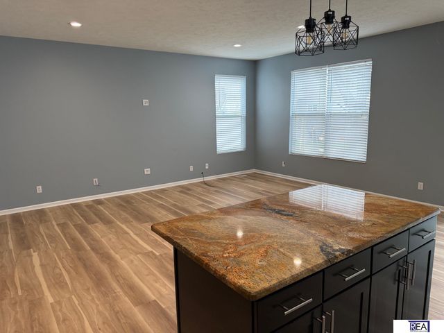 7502 N 107 Avenue N, Omaha, NE 68122