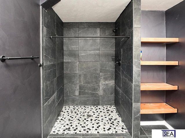 7502 N 107 Avenue N, Omaha, NE 68122