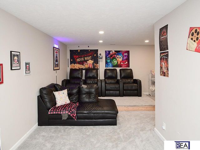 7502 N 107 Avenue N, Omaha, NE 68122