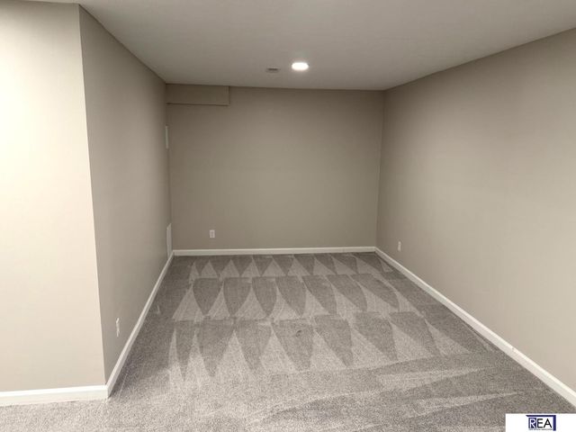 7502 N 107 Avenue N, Omaha, NE 68122