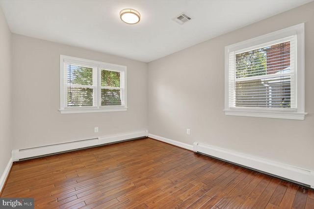 4320 LOYOLA AVE, Alexandria, VA 22304