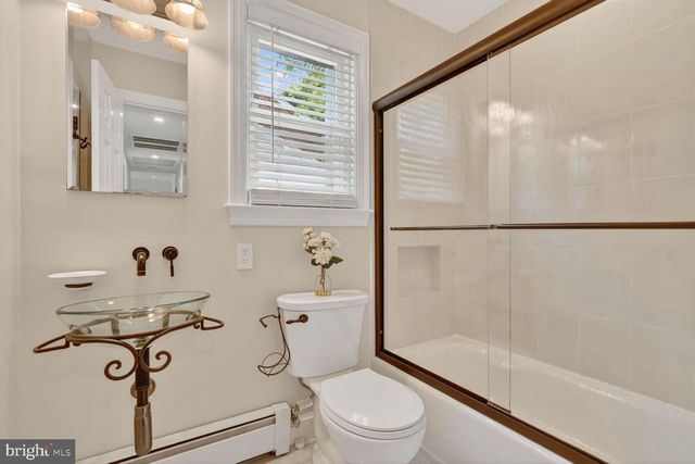 4320 LOYOLA AVE, Alexandria, VA 22304