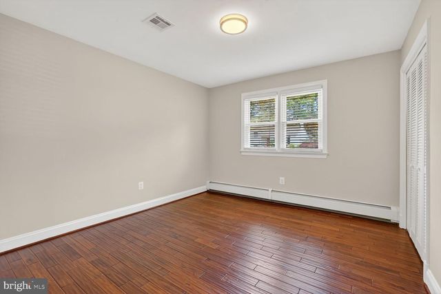 4320 LOYOLA AVE, Alexandria, VA 22304