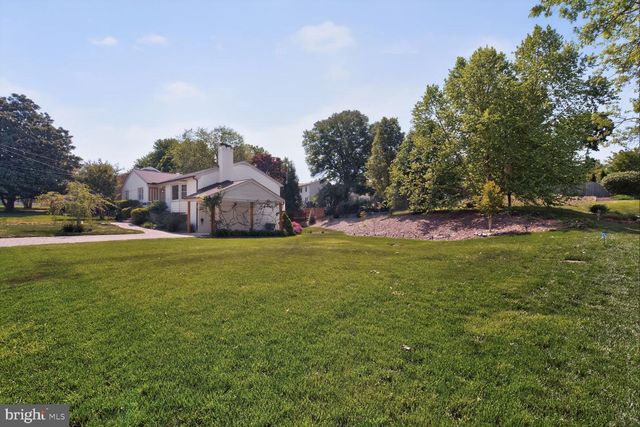 4320 LOYOLA AVE, Alexandria, VA 22304