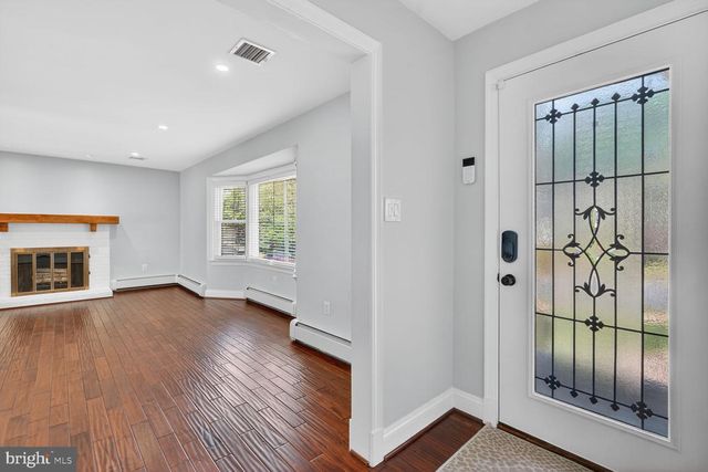 4320 LOYOLA AVE, Alexandria, VA 22304
