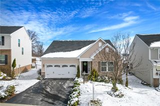 1108 Raymond Dr, North Fayette, PA 15071