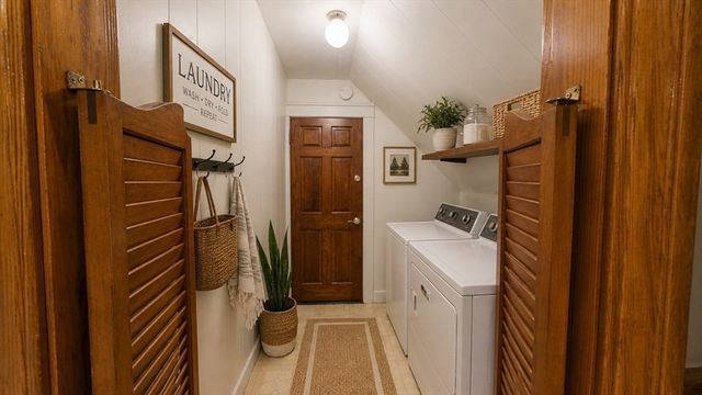 12 Francis 3, Worcester, MA 01606
