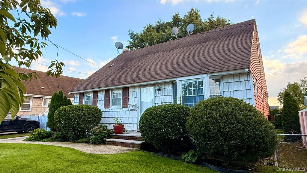 212 Ethel Street, Valley Stream, NY 11580