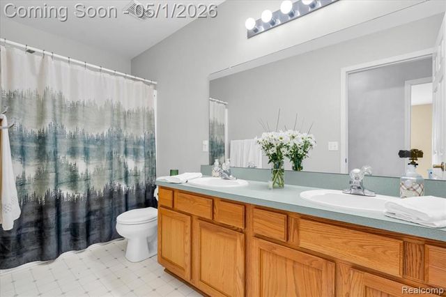 8330 Sherwood Drive, Grand Blanc, MI 48439