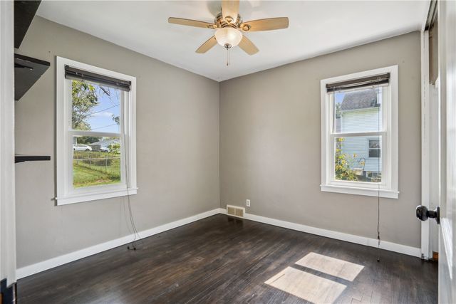 1060 NE 17th Street, Cedar Rapids, IA 52402