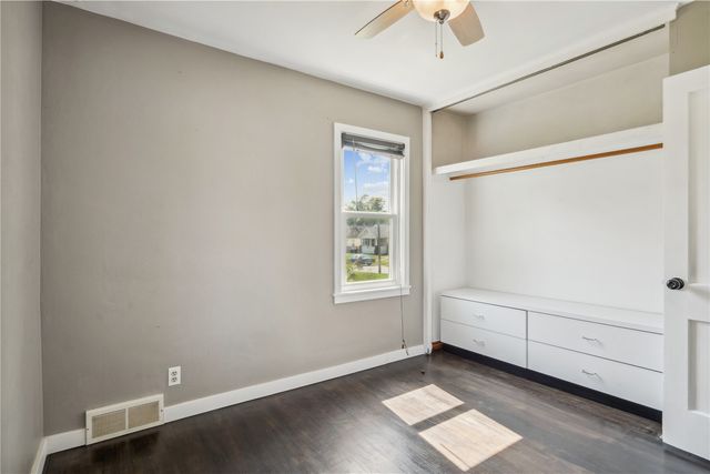 1060 NE 17th Street, Cedar Rapids, IA 52402
