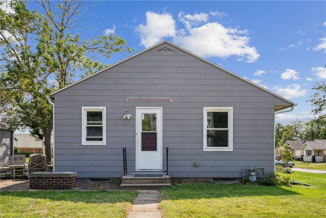 1060 NE 17th Street, Cedar Rapids, IA 52402